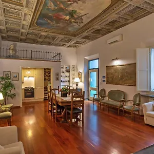 Appartement Mdr Antinori, Florence